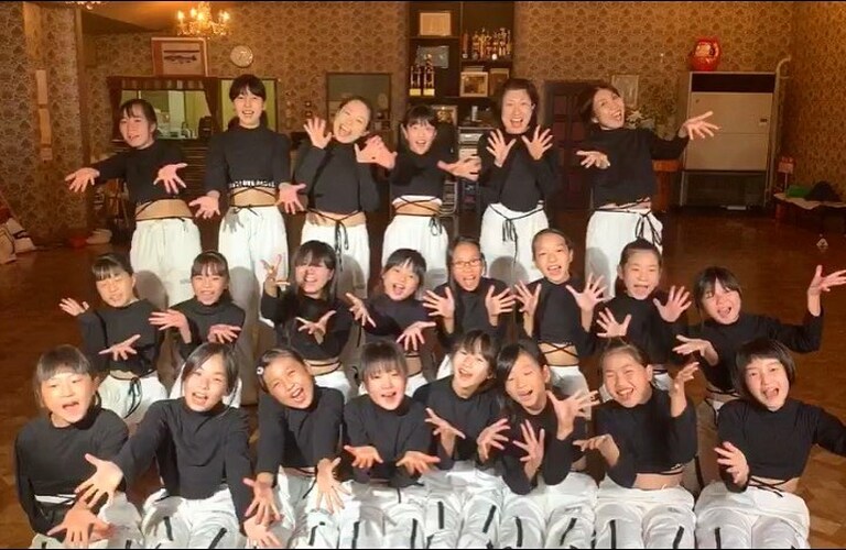 親子一緒に踊ることを楽しめる スクールを群馬で運営 | 藤岡市のダンスなら全世代誰でも楽しめるTMJ DANCE BASE
